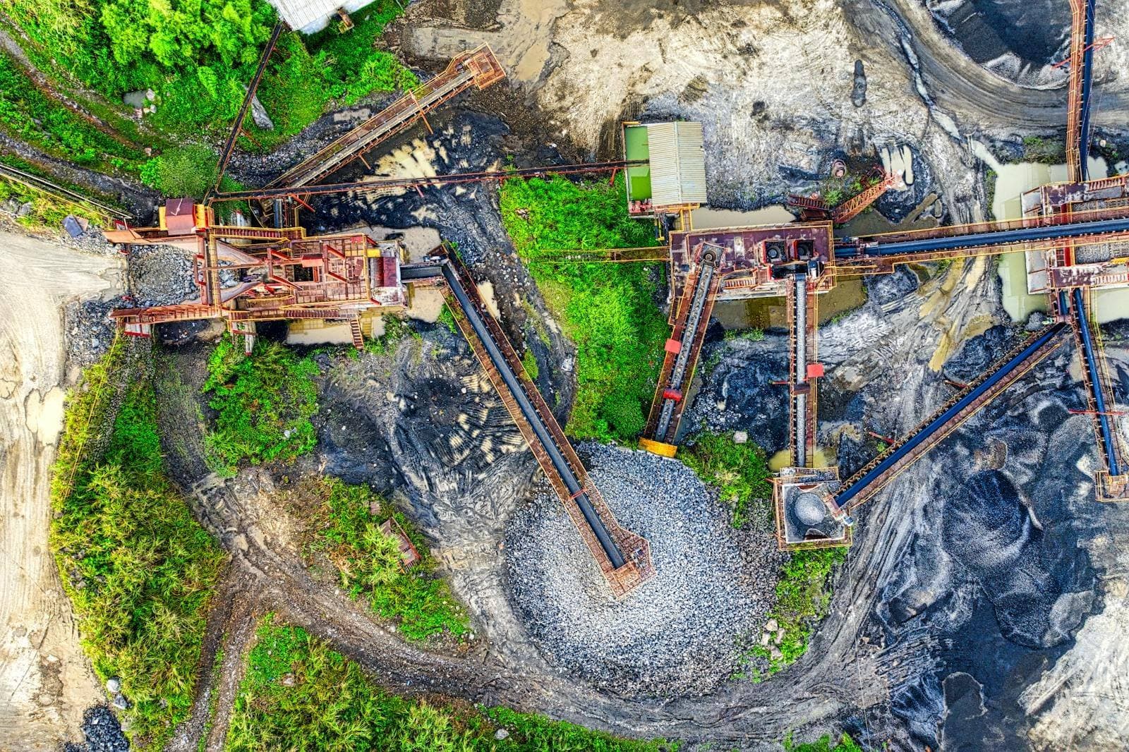 Remote water storage installation at a mining and resources operation