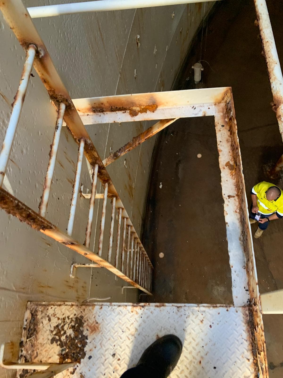 When Cleaning Is Not Just Cleaning: Recognising When a Tank Needs More